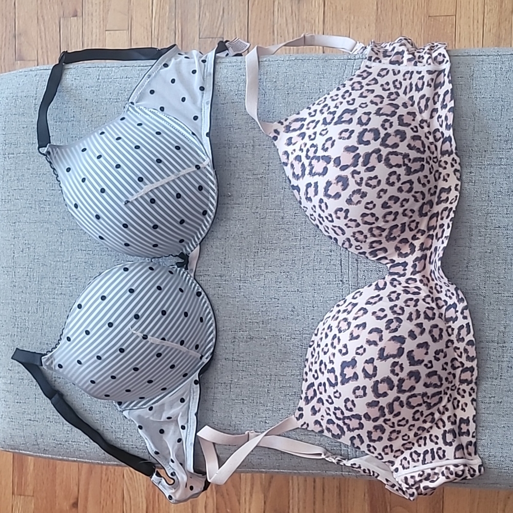 - Victoria Secret Bra 34 D